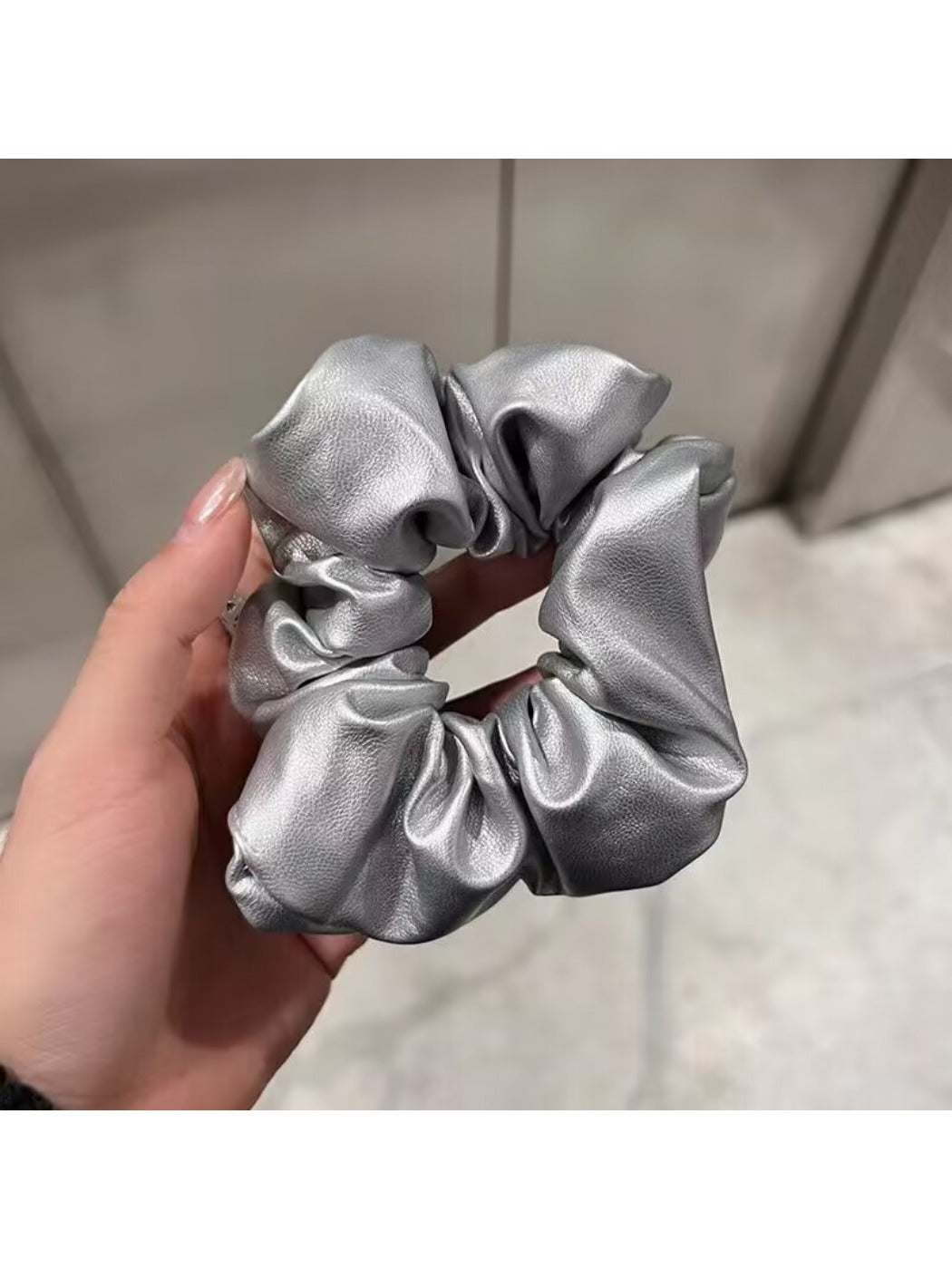Gifty - Grey Simple Elegant Scrunchie