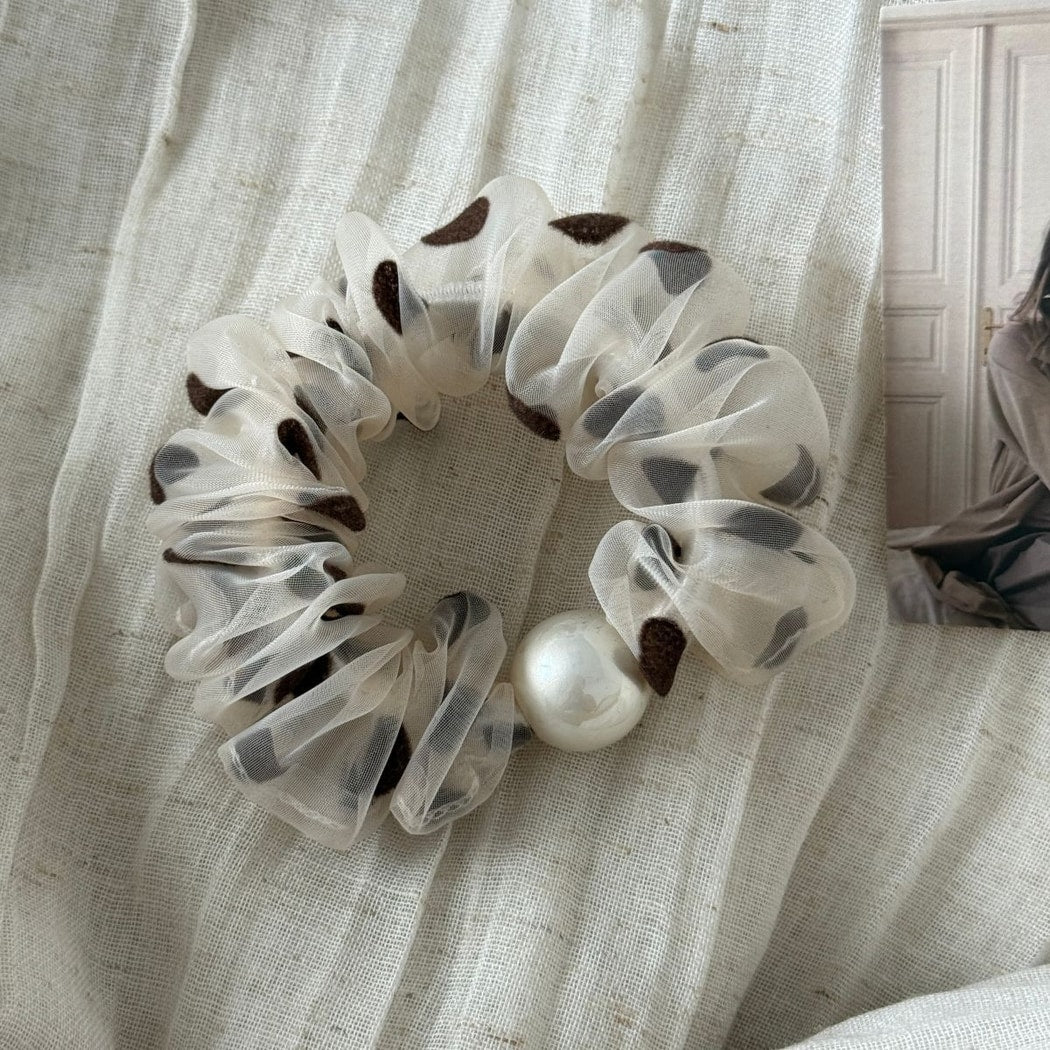 Gifty - Leopard Print Ruffled Bead Detail Scrunchie