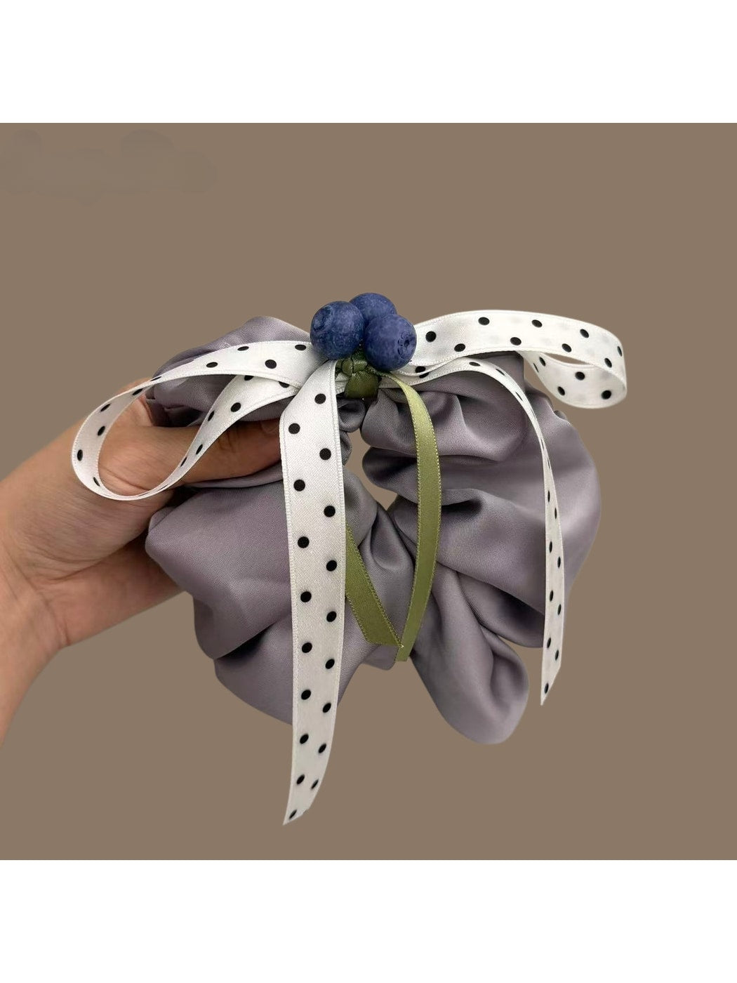 Gifty - Polka Dot Bow Blueberry Detail Scrunchie