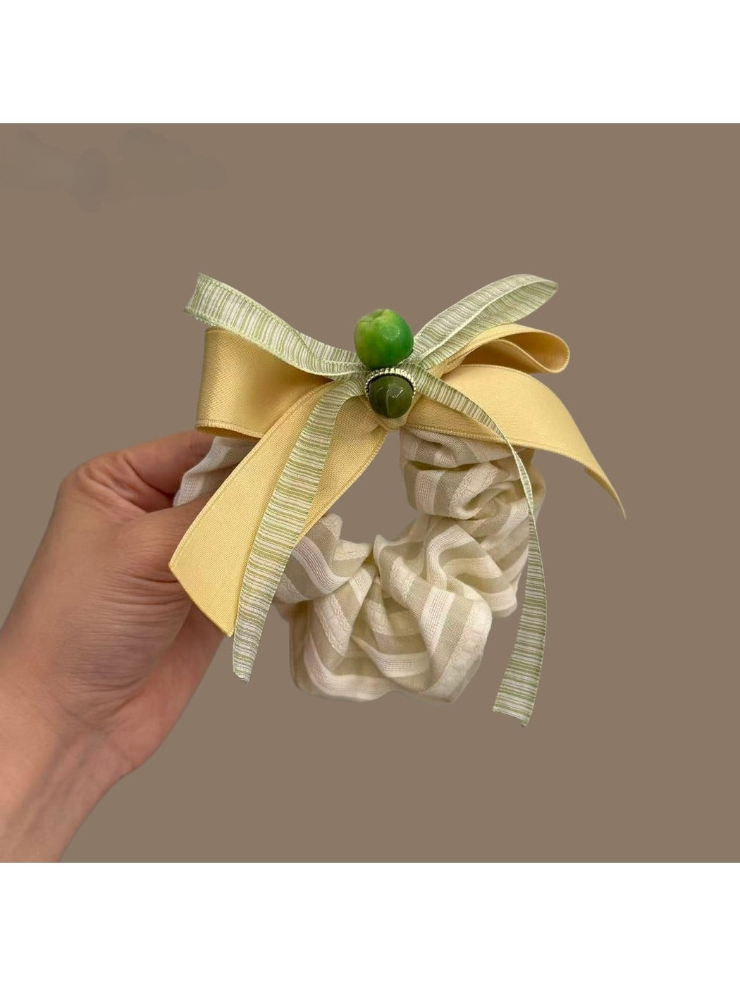 Gifty - Ribbon Bow Striped Scrunchie