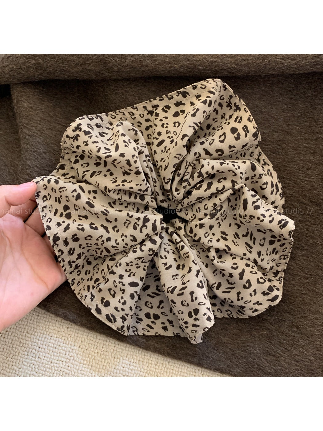 Gifty - Vintage Large Leopard Print Hair Loop
