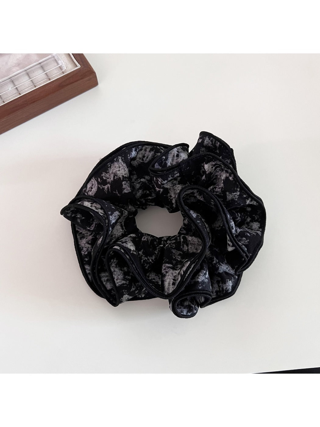 Gifty - Ink Wash Style Scrunchie
