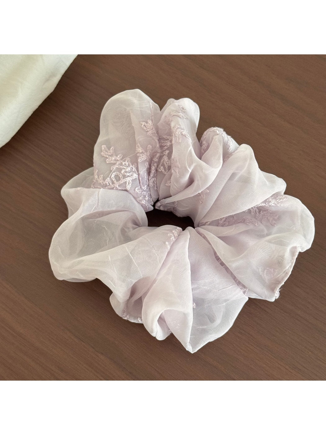Gifty - Irregular Embroidered Polyester Scrunchie