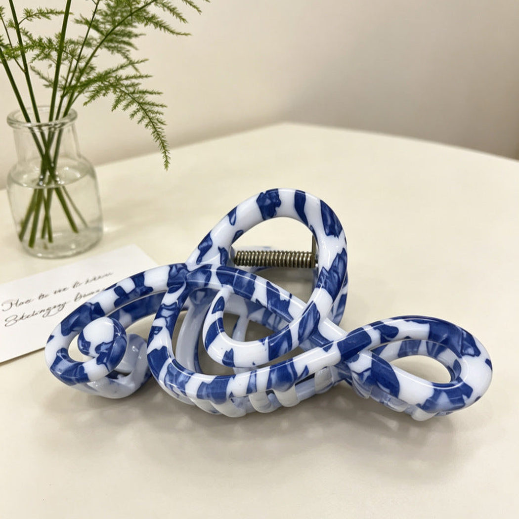 Beau - Blue-White Patterned Hair Claw