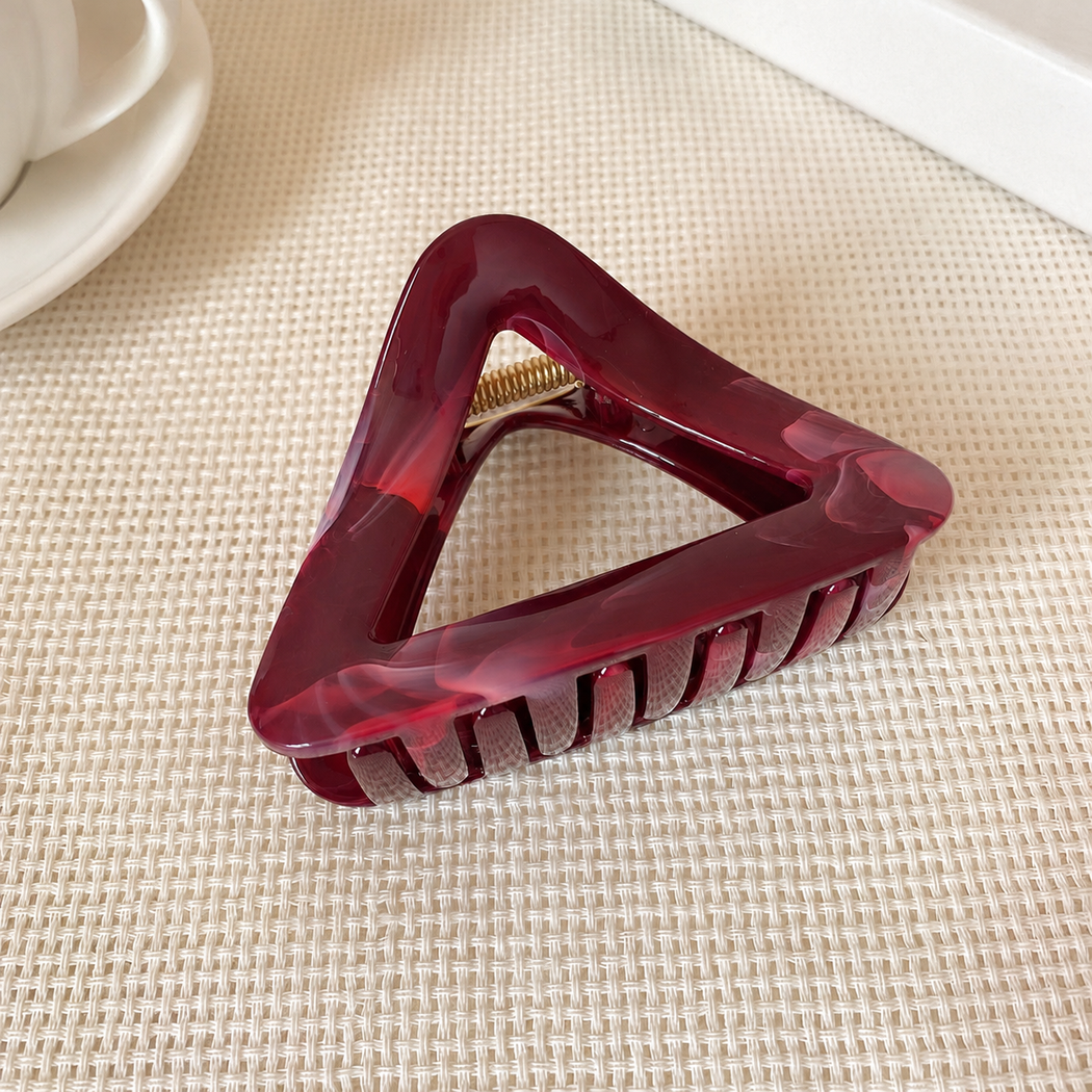 Beau - Triangular Openwork Hair Claw