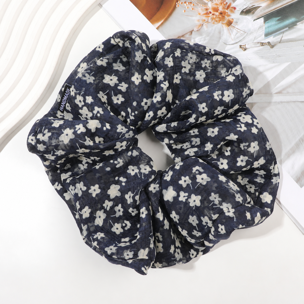 Gifty - Patterned Ruffle-Edge Scrunchie
