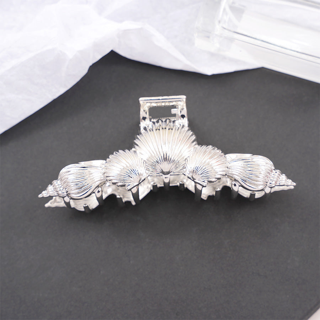 Beau - Seashell Cluster Ridged Hair Claw