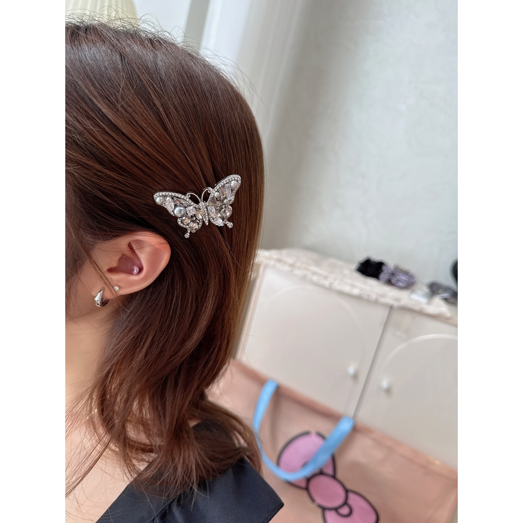 Beau - Butterfly Beaded Hair Clip