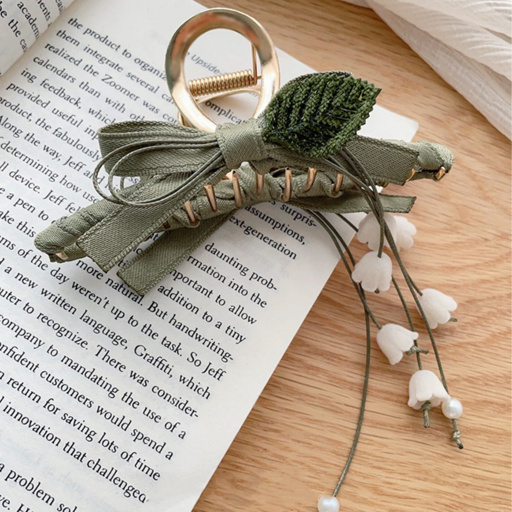 Beau - Lily-of-the-Valley Tassels Layered-Bow Claw Clip