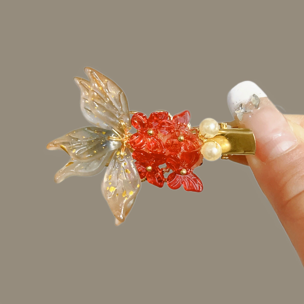 Beau - Goldfish Motif Translucent-Tail Alligator Hair Clip