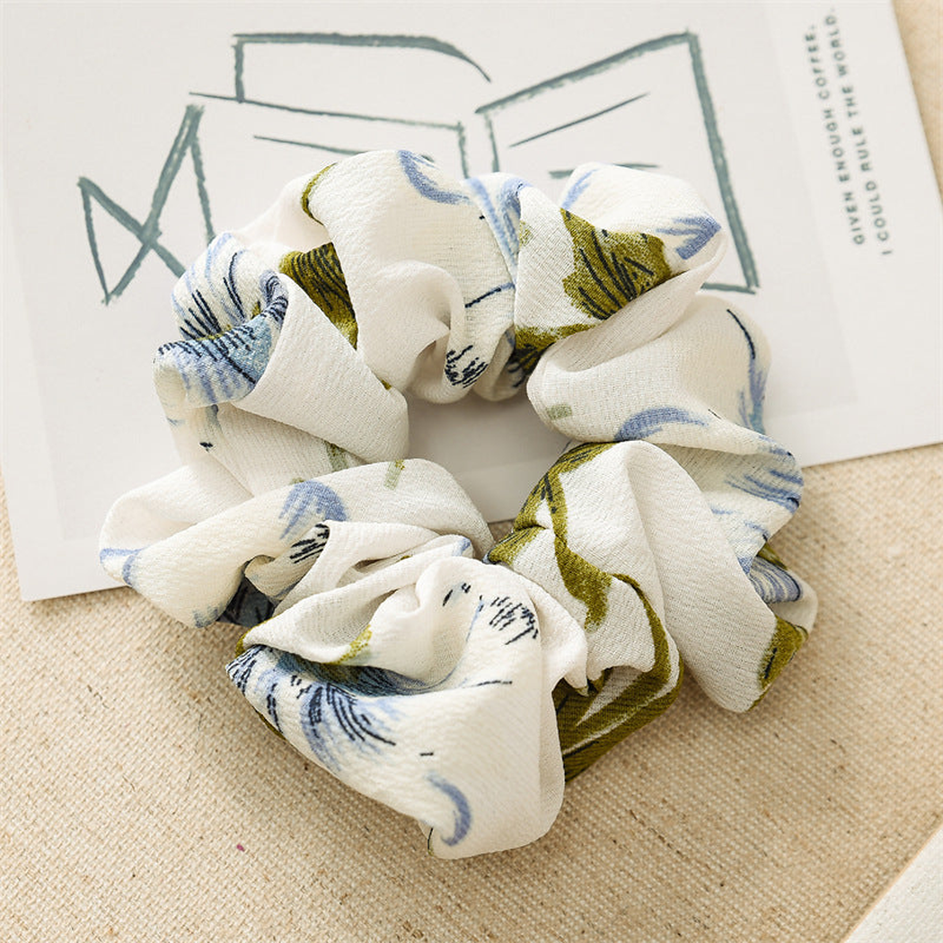 Gifty - Botanical Print Soft-Ruffle Scrunchie