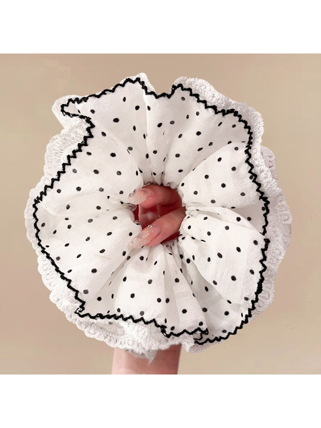 Gifty - Polka Dot Lace Trim Round Scrunchie