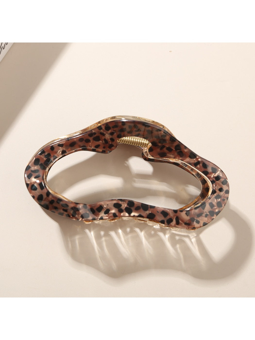 Beau - Hollowed Out Cloud Shaped Claw Clip