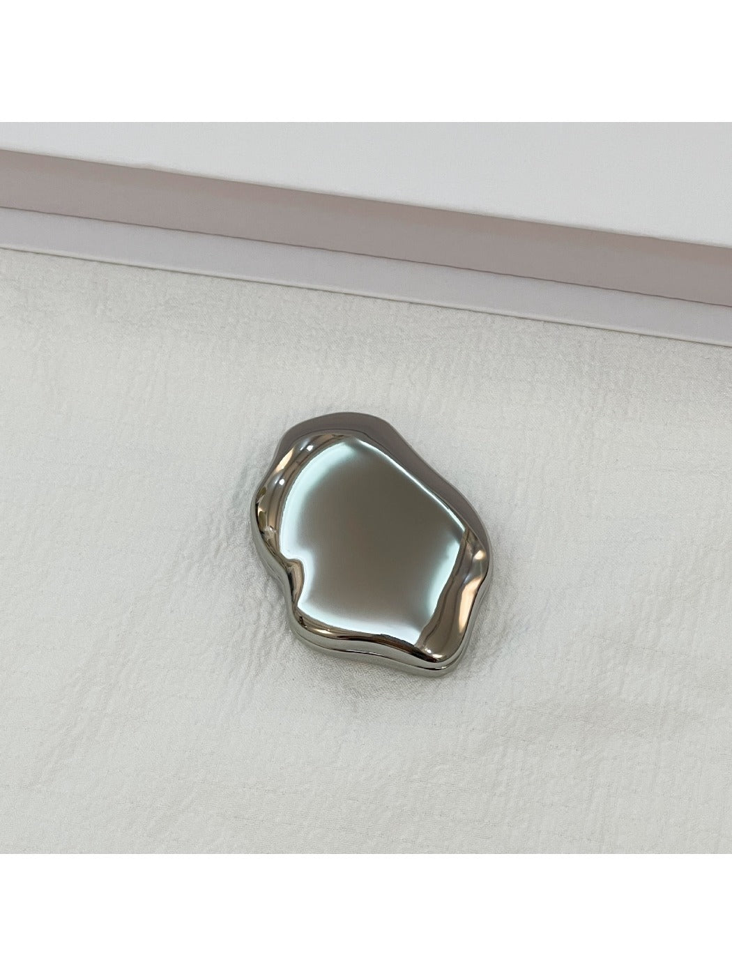 Mirroray - Cloud Shaped Makeup Mirror Handheld Dual Sided