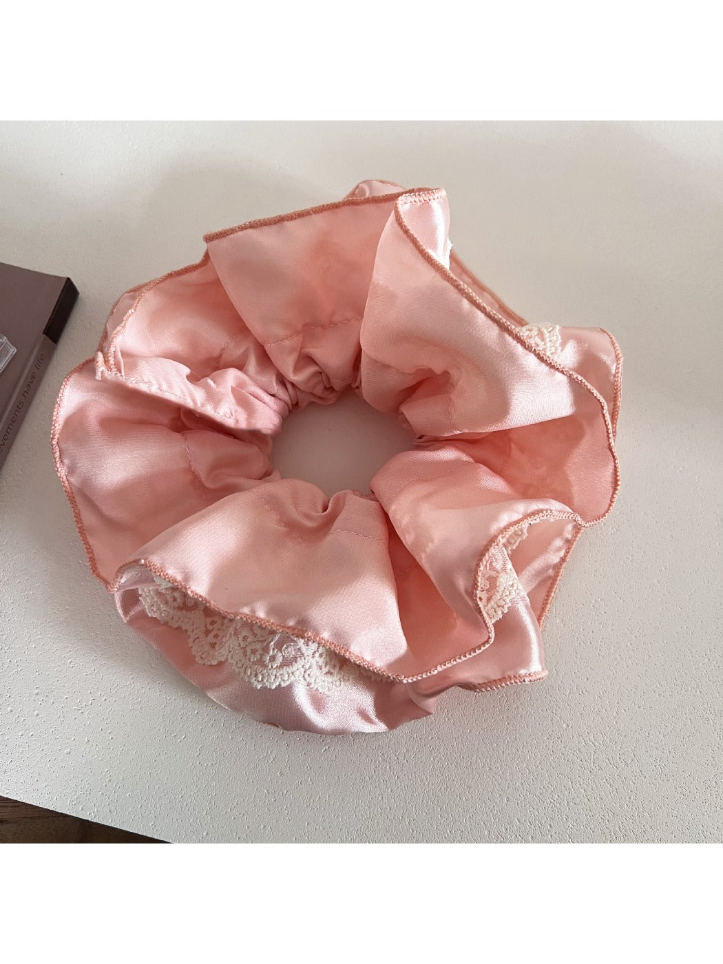 Gifty - Vintage Lace Trim Scrunchie