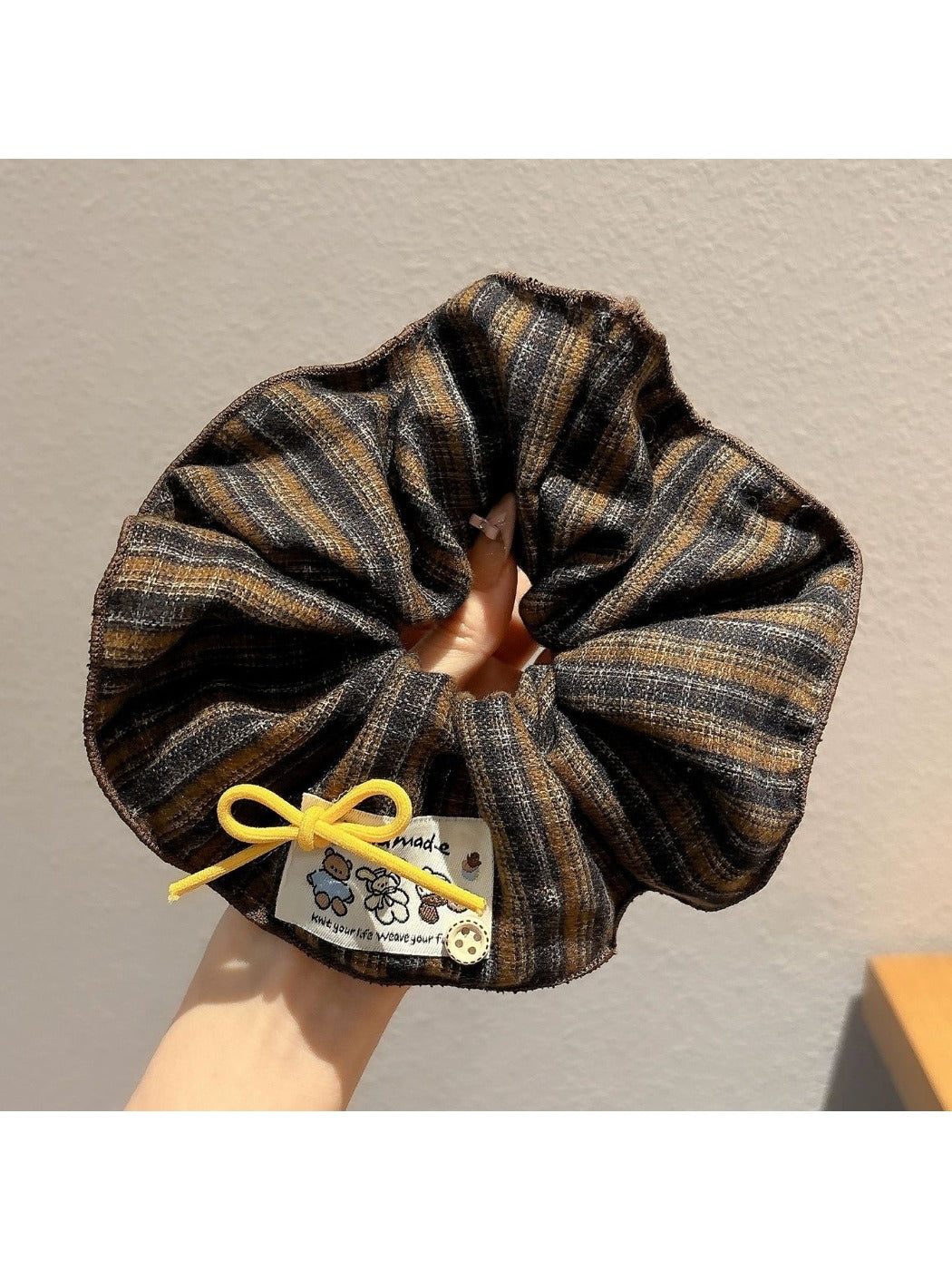 Gifty - Elegant Bow Checkered Scrunchie