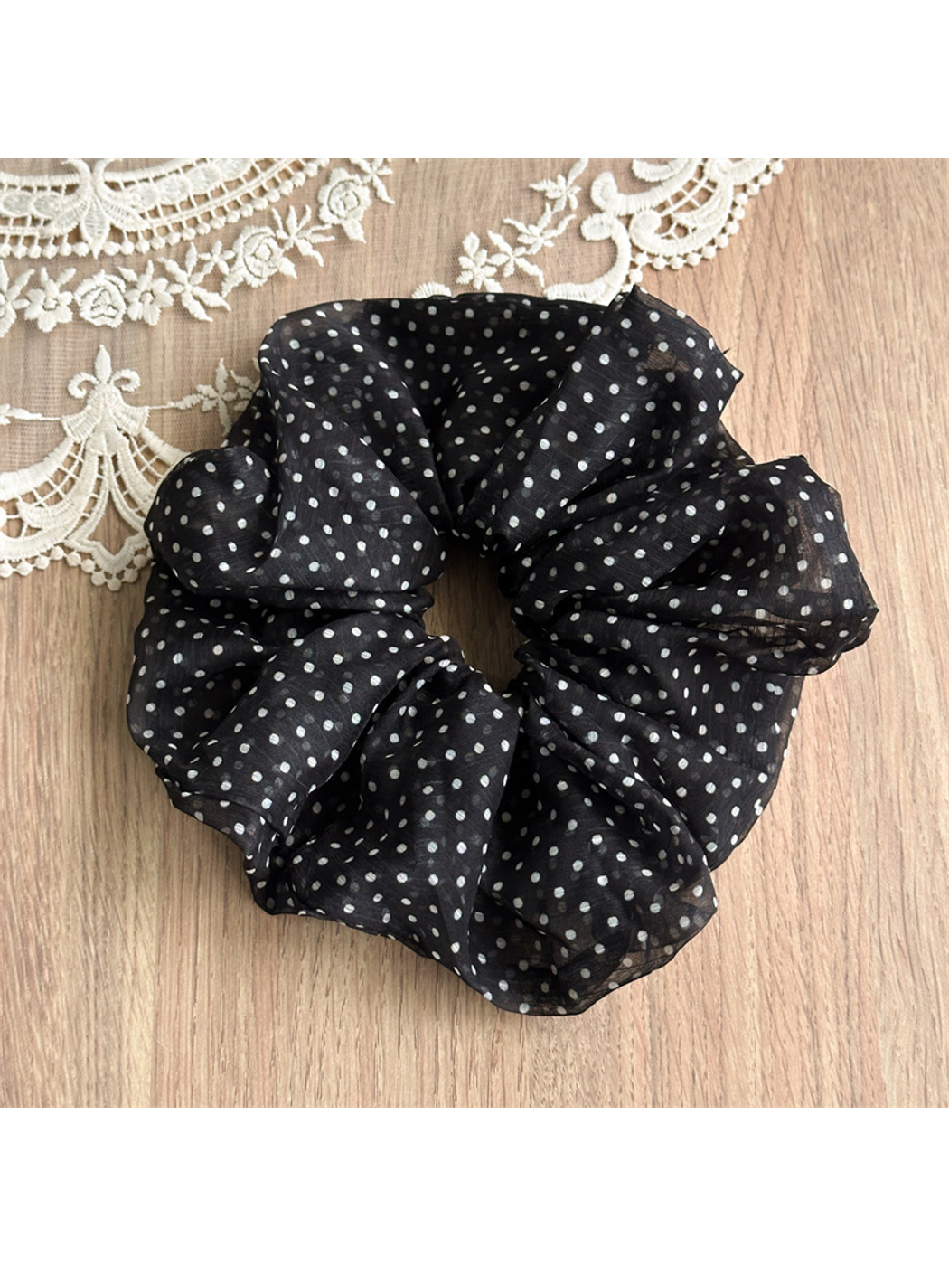 Gifty - Polka Dot High Stretch Scrunchie