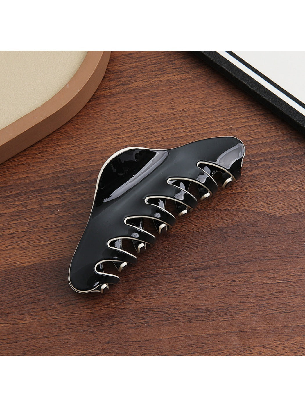 Beau - Clean Lined Solid Color Claw Clip