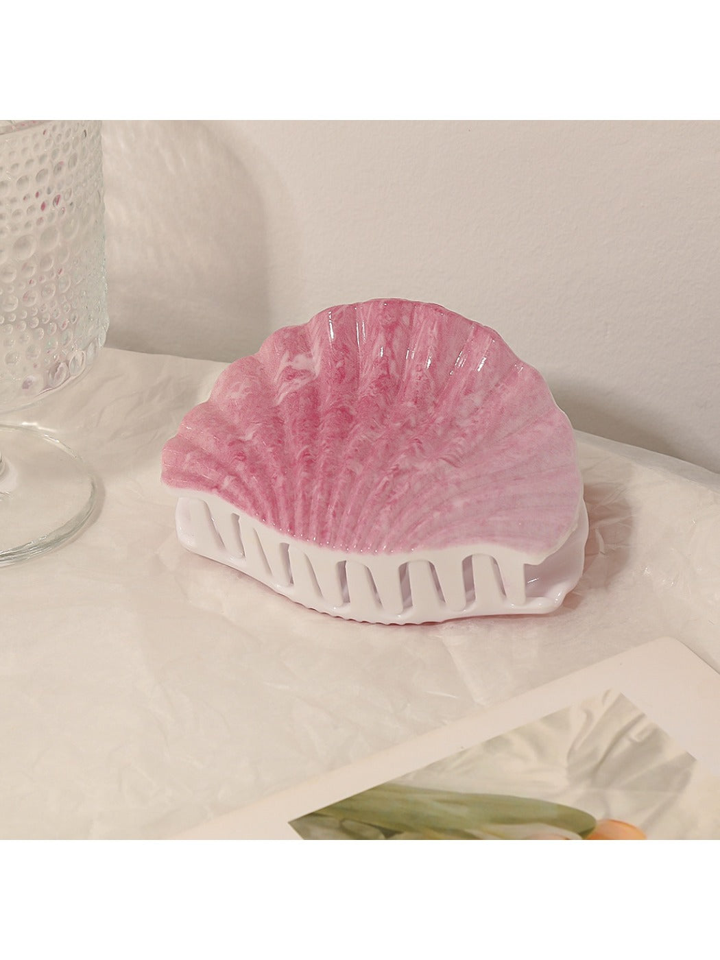 Beau - Stylish Seashell Shaped Hair Clip