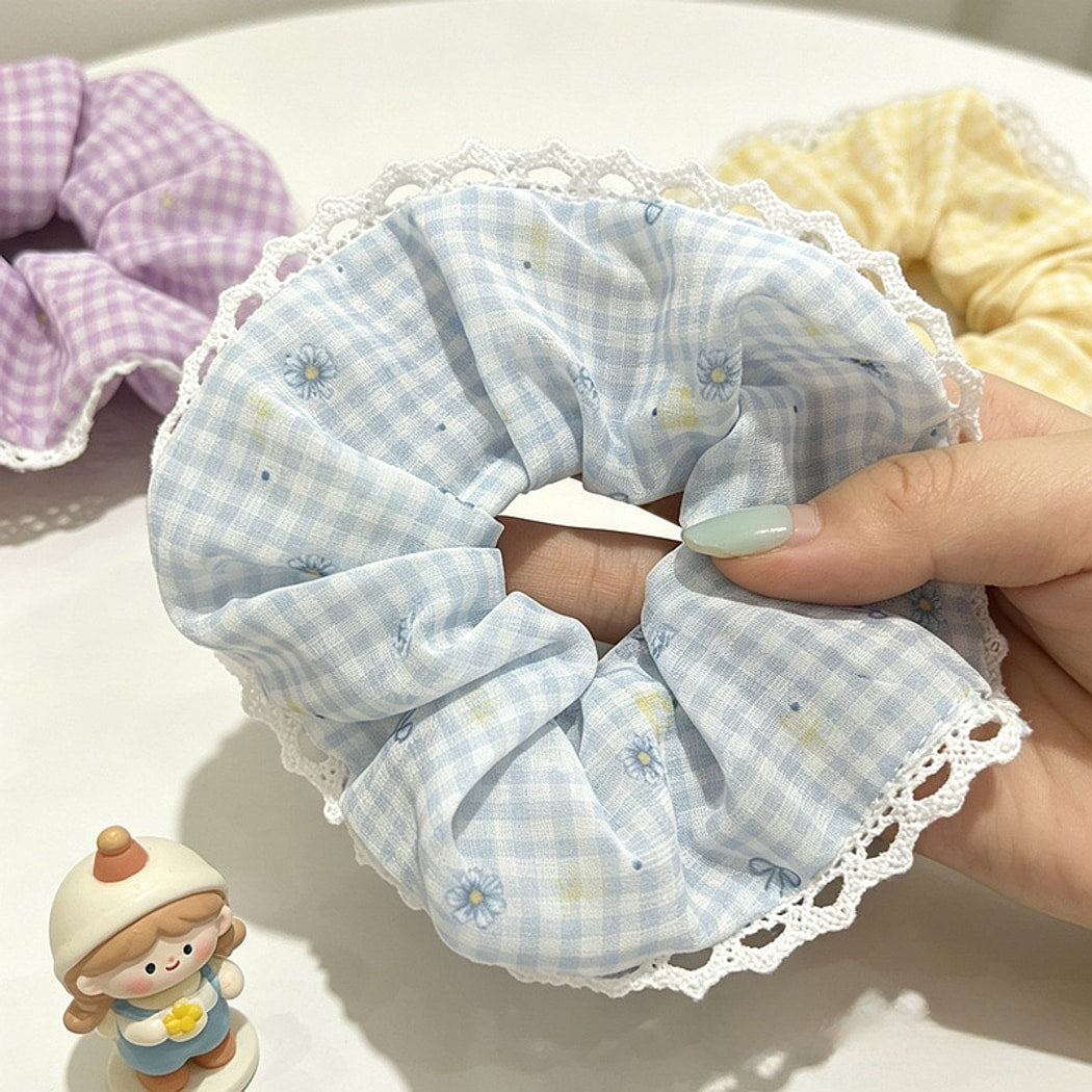 Gifty - Lace Trim Gingham Bow Detail Scrunchie