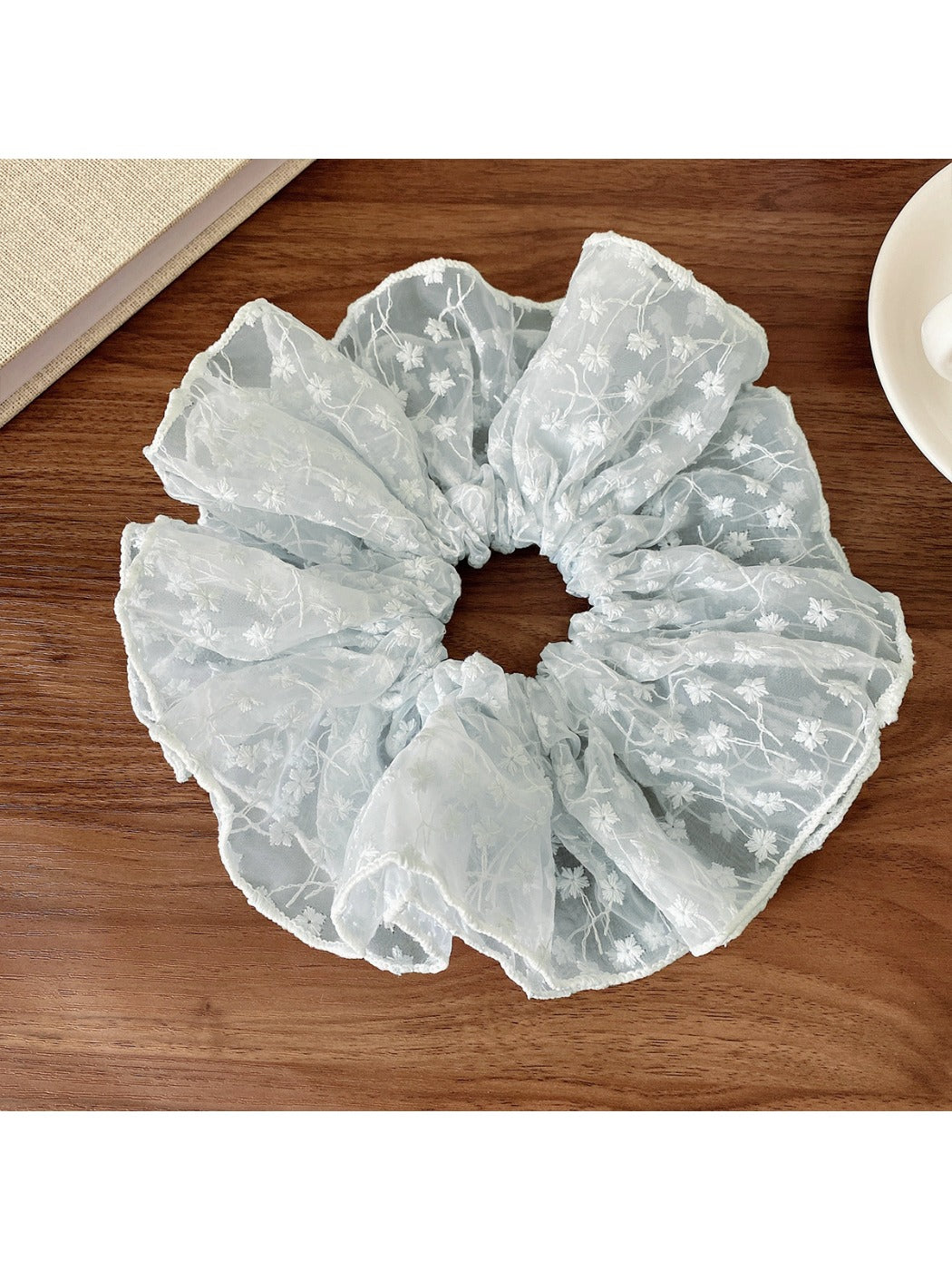 Gifty - Lace Hollow Floral Scrunchie