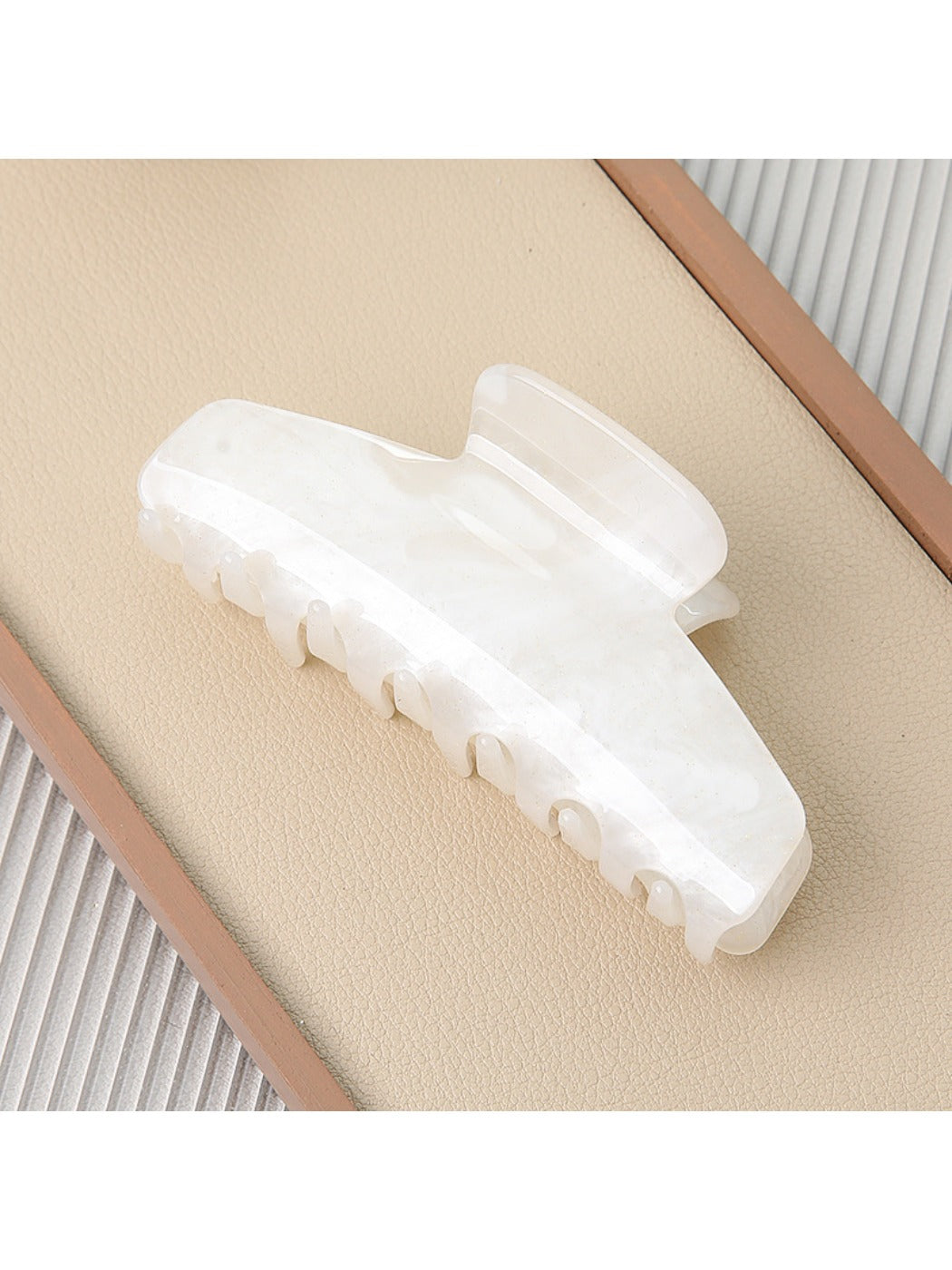 Beau - Ombre Minimalist Claw Clip