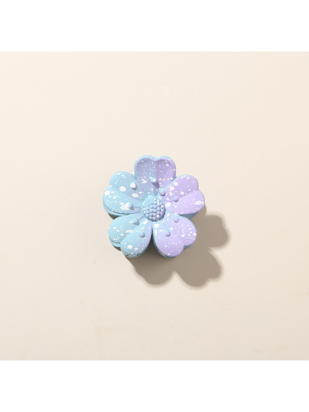 Beau - Gradient Five Petal Hair Claw Clip