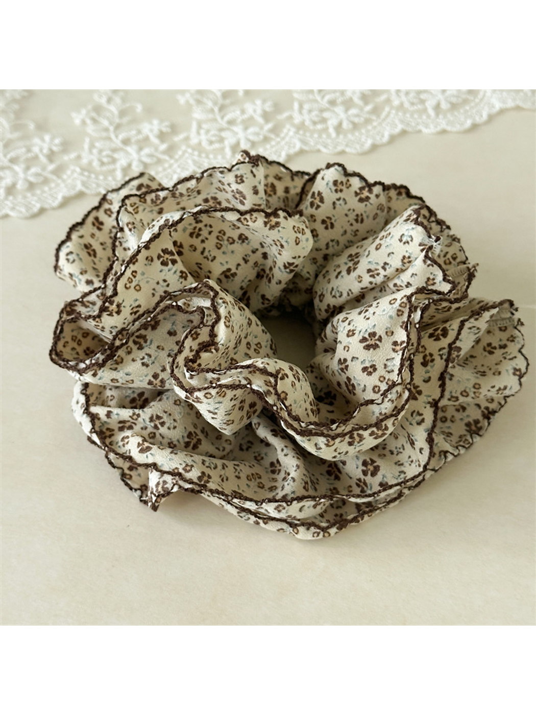 Gifty - Sweet Style Printed Ruffle Scrunchie