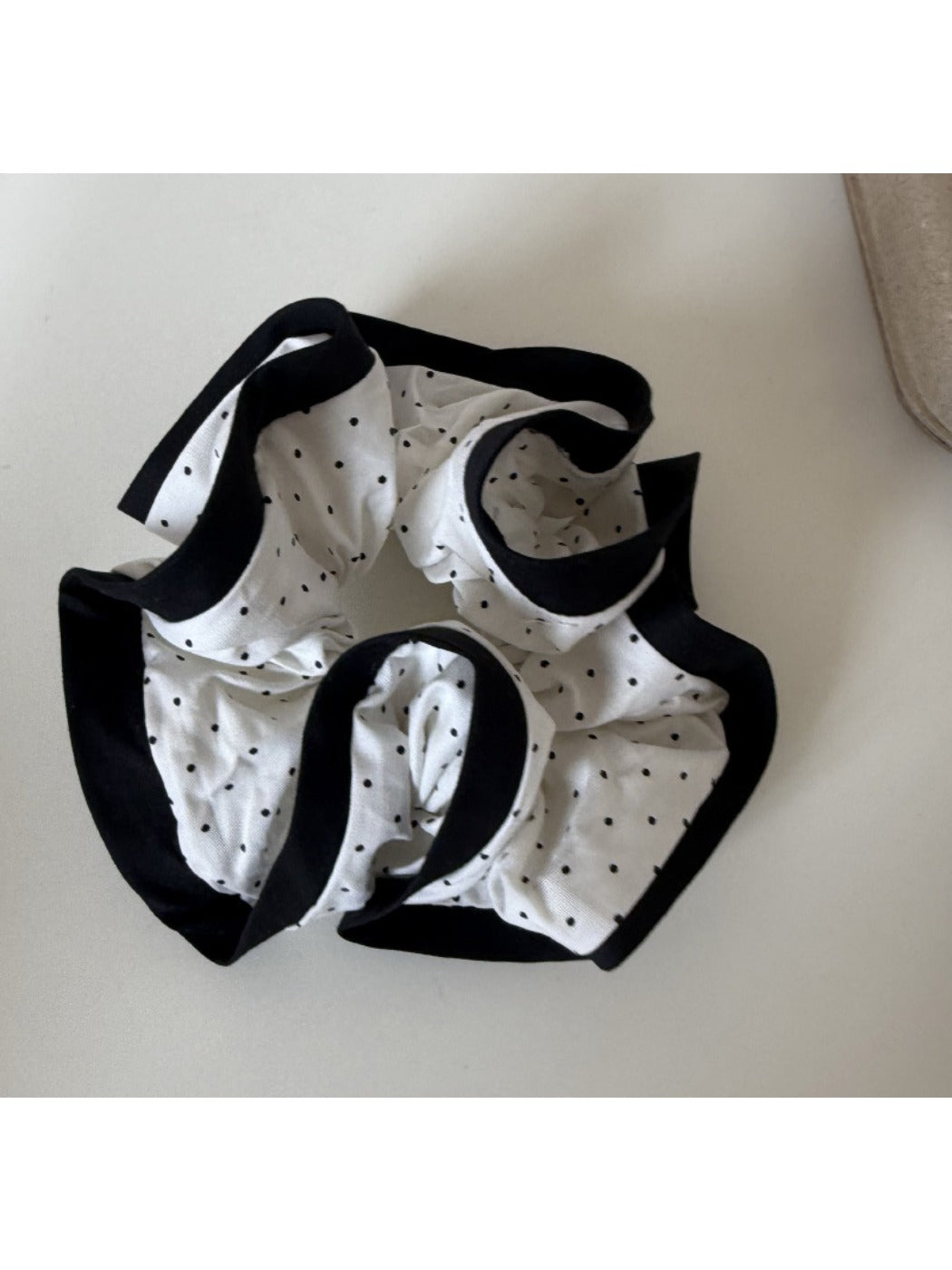 Gifty - Ruched Polka Dot Scrunchie