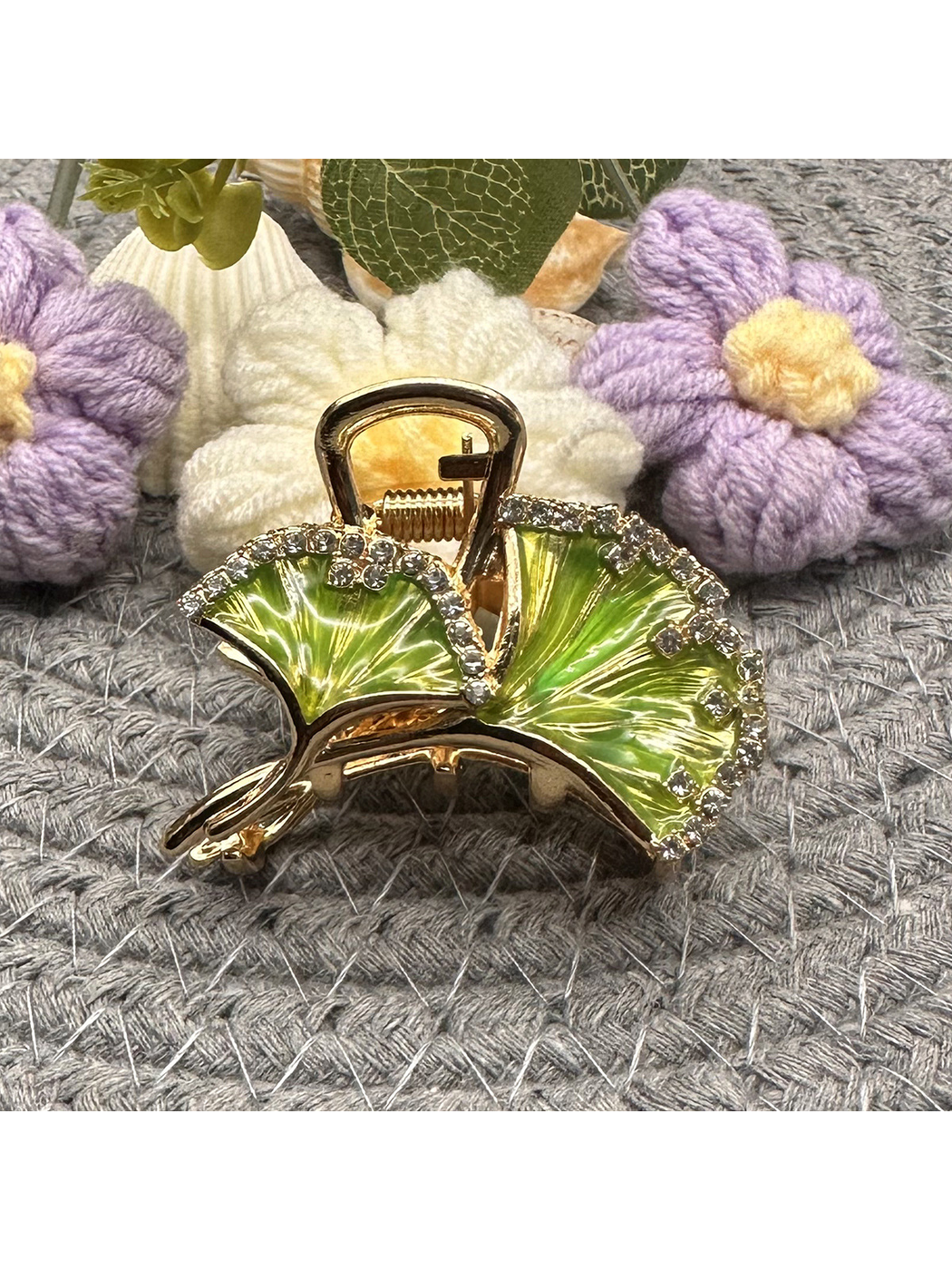 Beau - Floral Leaf Accent Alloy Claw Hair Clip