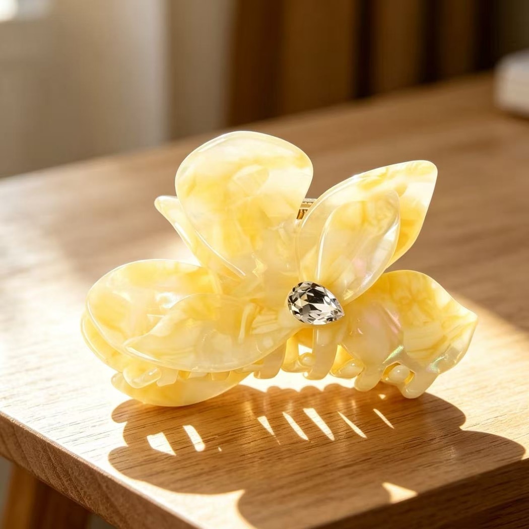 Beau - Petal Shape Acetate Decorative Claw Clip