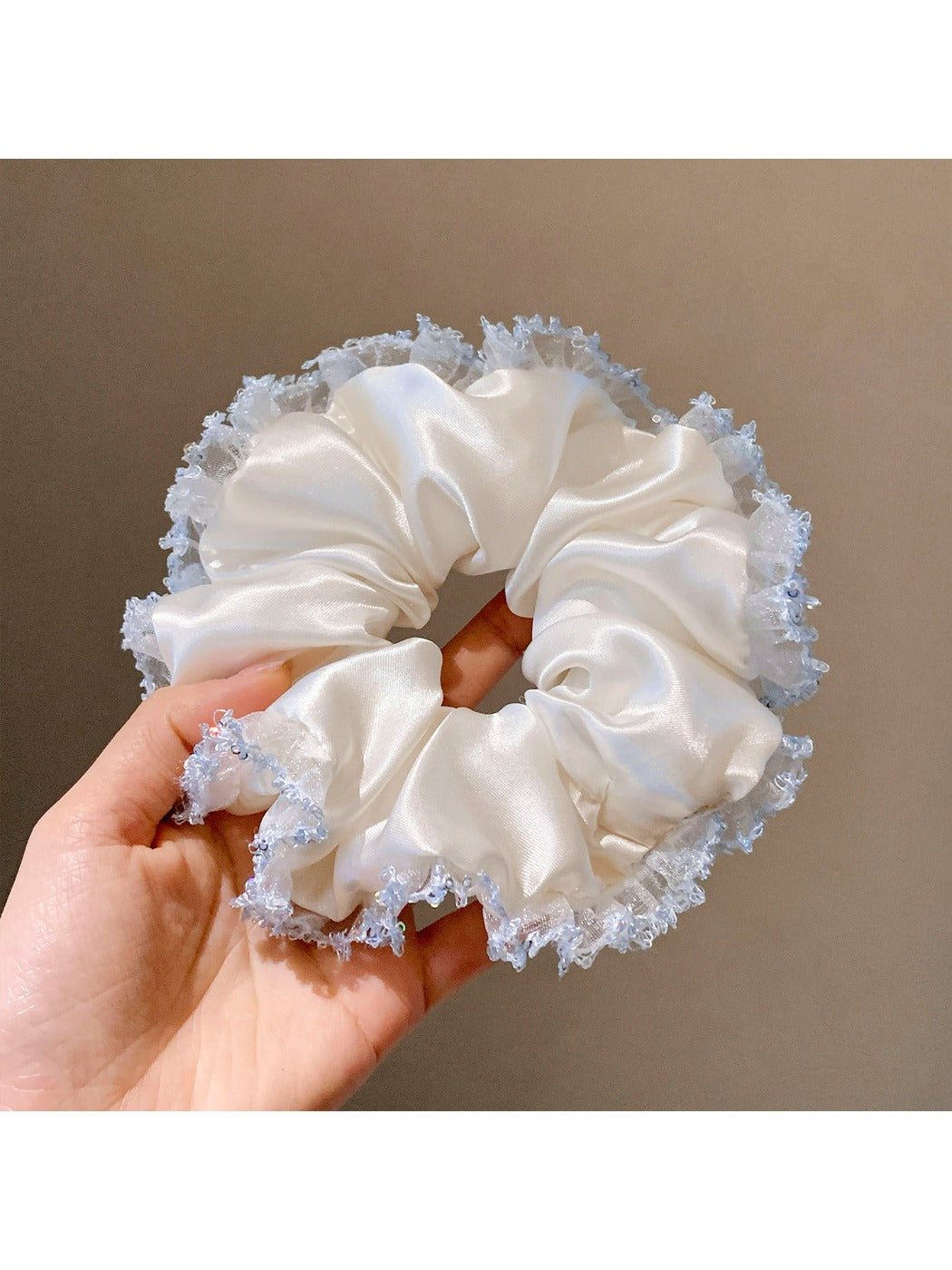 Gifty - Elegant Satin Ruched Scrunchie