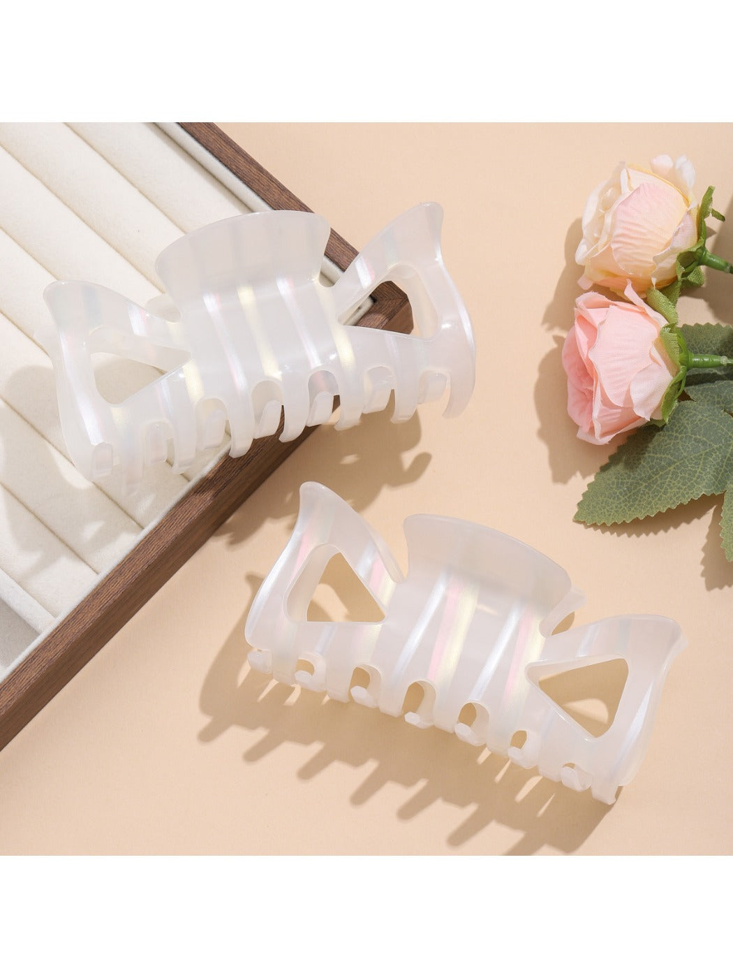 Beau - Elegant Cut Out Bow Design Claw Clip