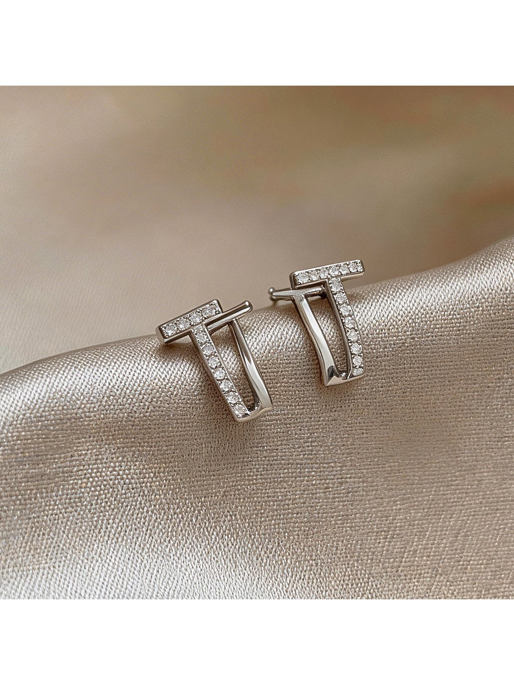 Earedge - Clean Line T Shape Alloy Fashion Stud Earrings