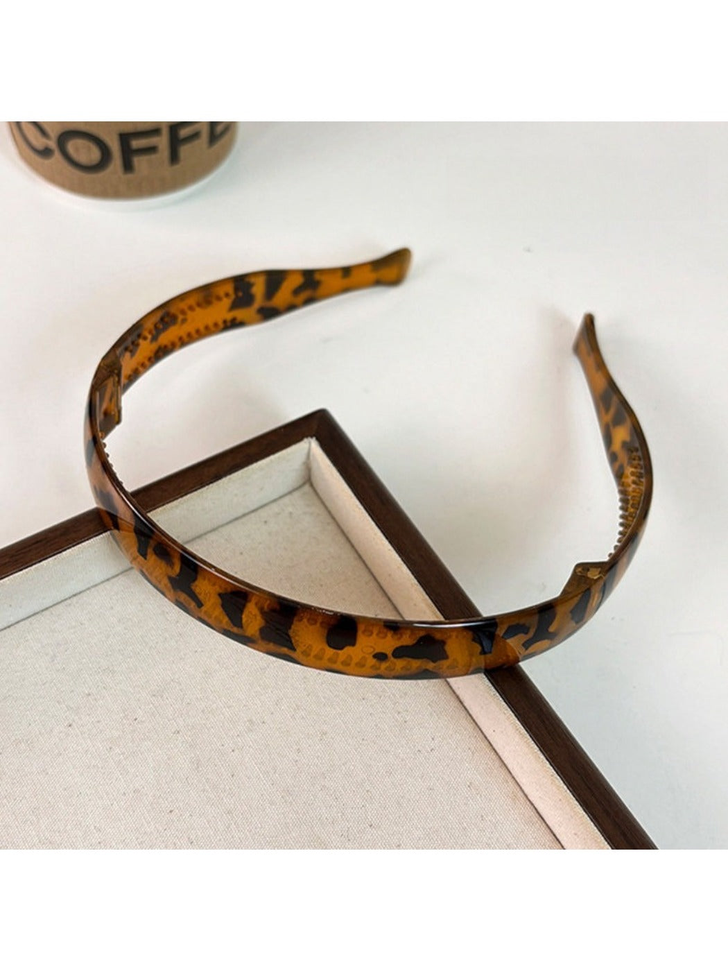 Gifty - Leopard Print Foldable Plastic Headband