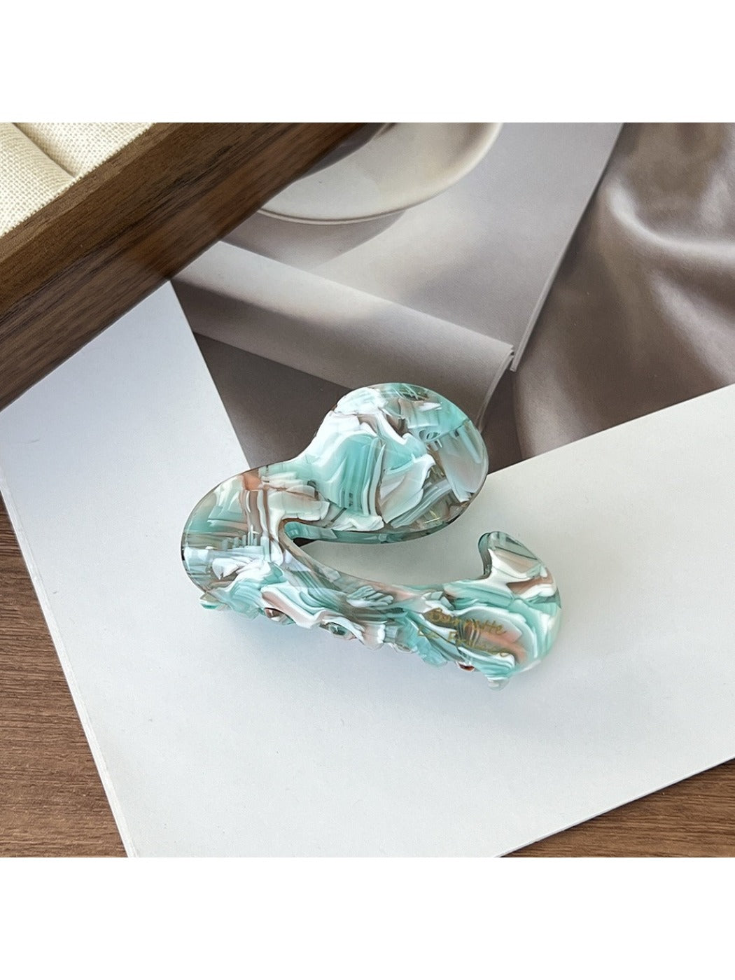Beau - Cute Cloud Shaped Acetate Hair Clip