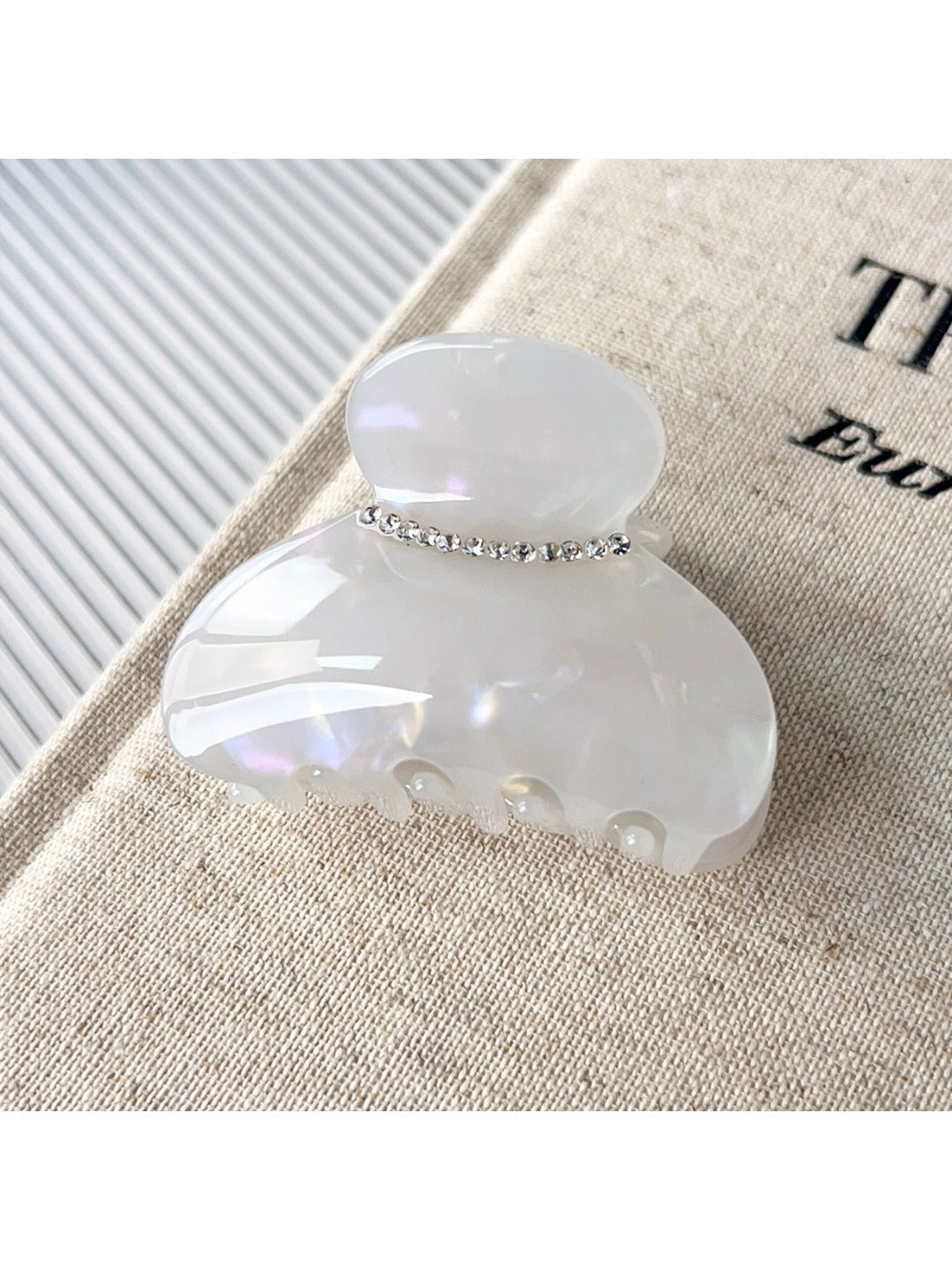 Beau half round hair claw clip with ergonomic design for comfortable grip