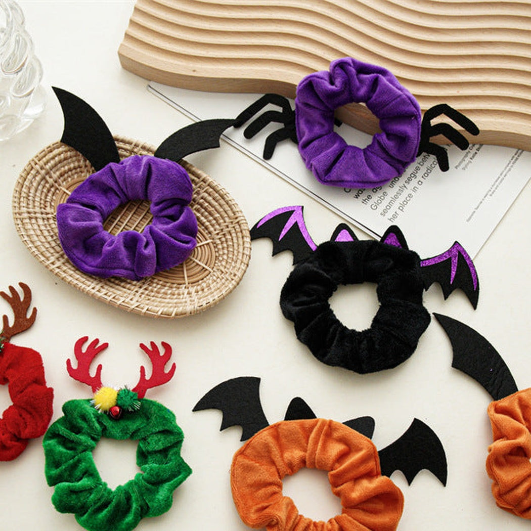 Gifty - Holiday Character Motif Scrunchie - image 1