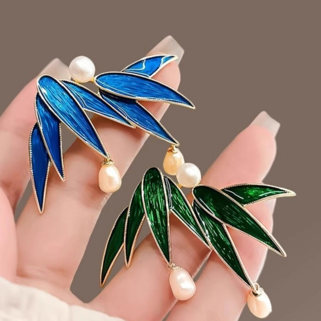 Brovia - Bamboo Leaf Dangle Brooch