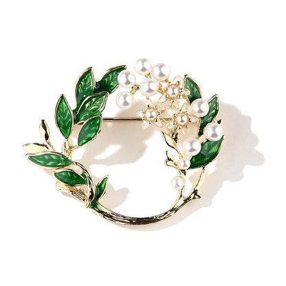Brovia - Green Gardenia Wreath Brooch