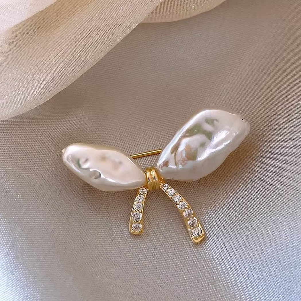 Brovia - White Wing Bow Brooch