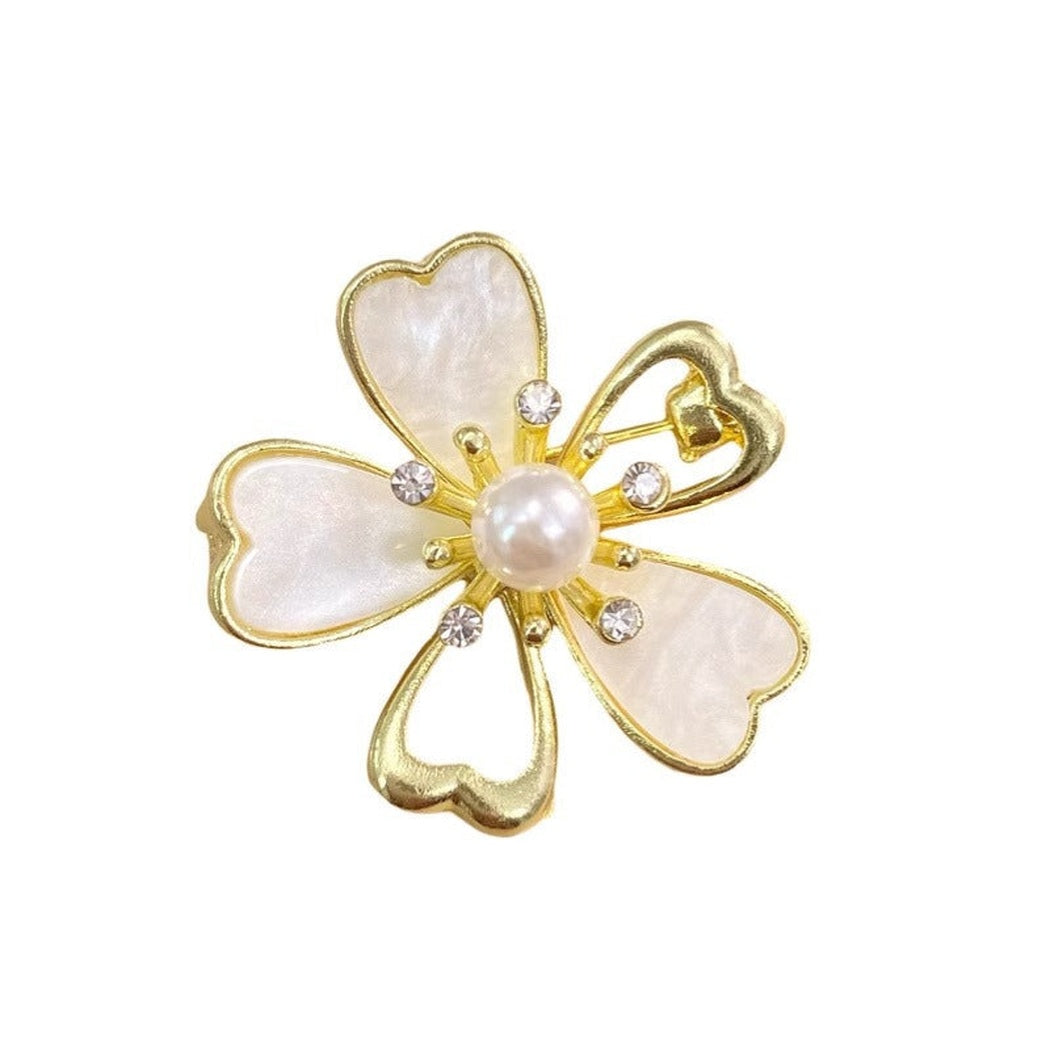 Brovia - White Five-Petal Flower Brooch