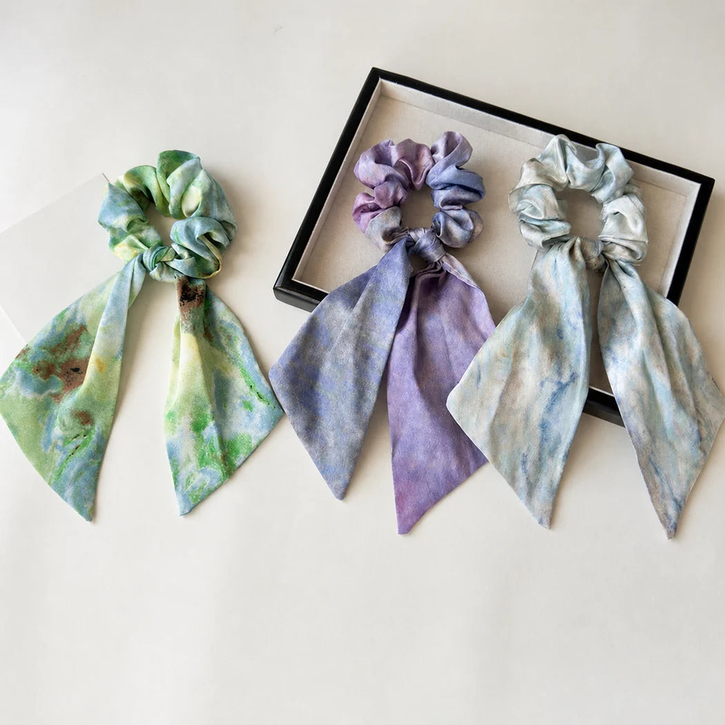 Gifty - Watercolor Ribbon Tail Scrunchie | primary max variant coverage | source 02