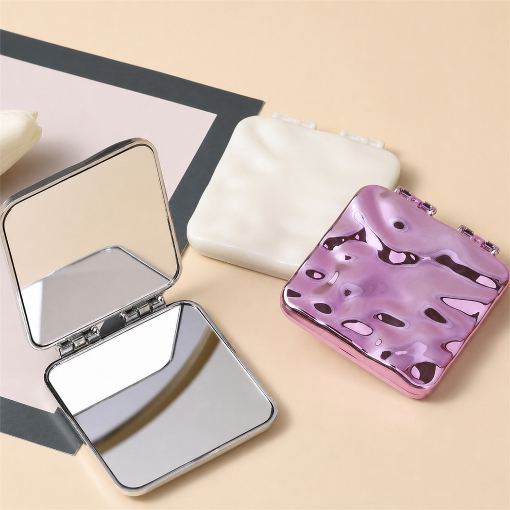Hammered square folding mirrors - three-variant overview