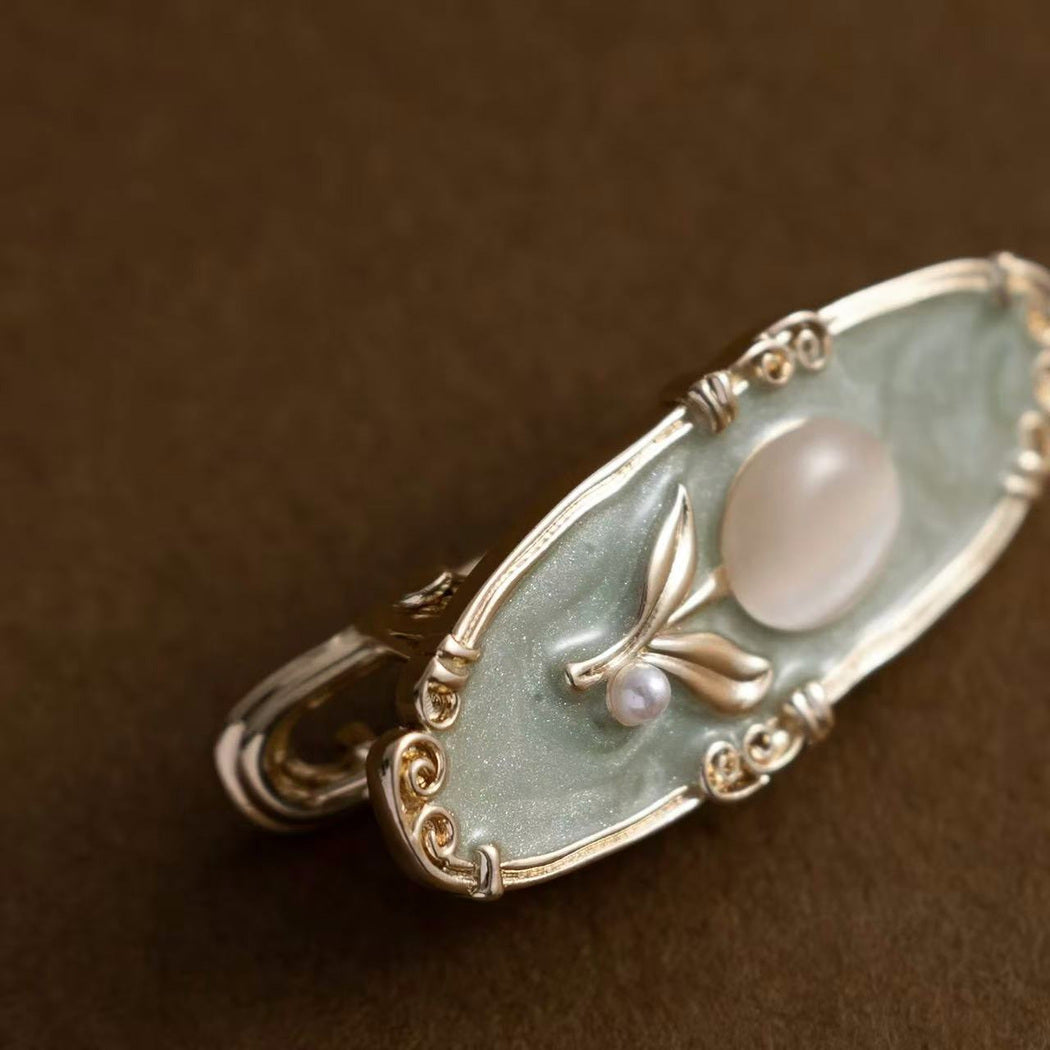 Beau - Green Tulip Oval Hair Clip, detail view