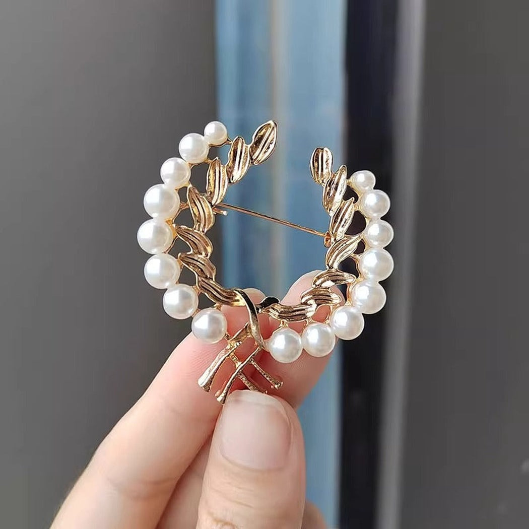 Brovia - Gold Wheat Wreath Brooch - view 2