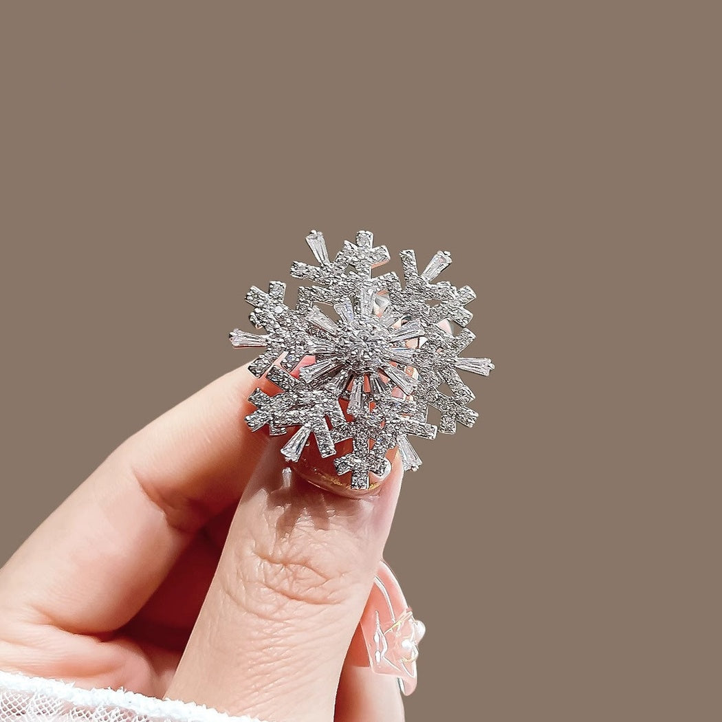 Brovia - Layered Snowflake Brooch - view 2