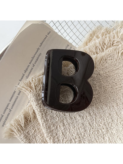 Beau - Minimalist B Shaped Hair Claw Clip