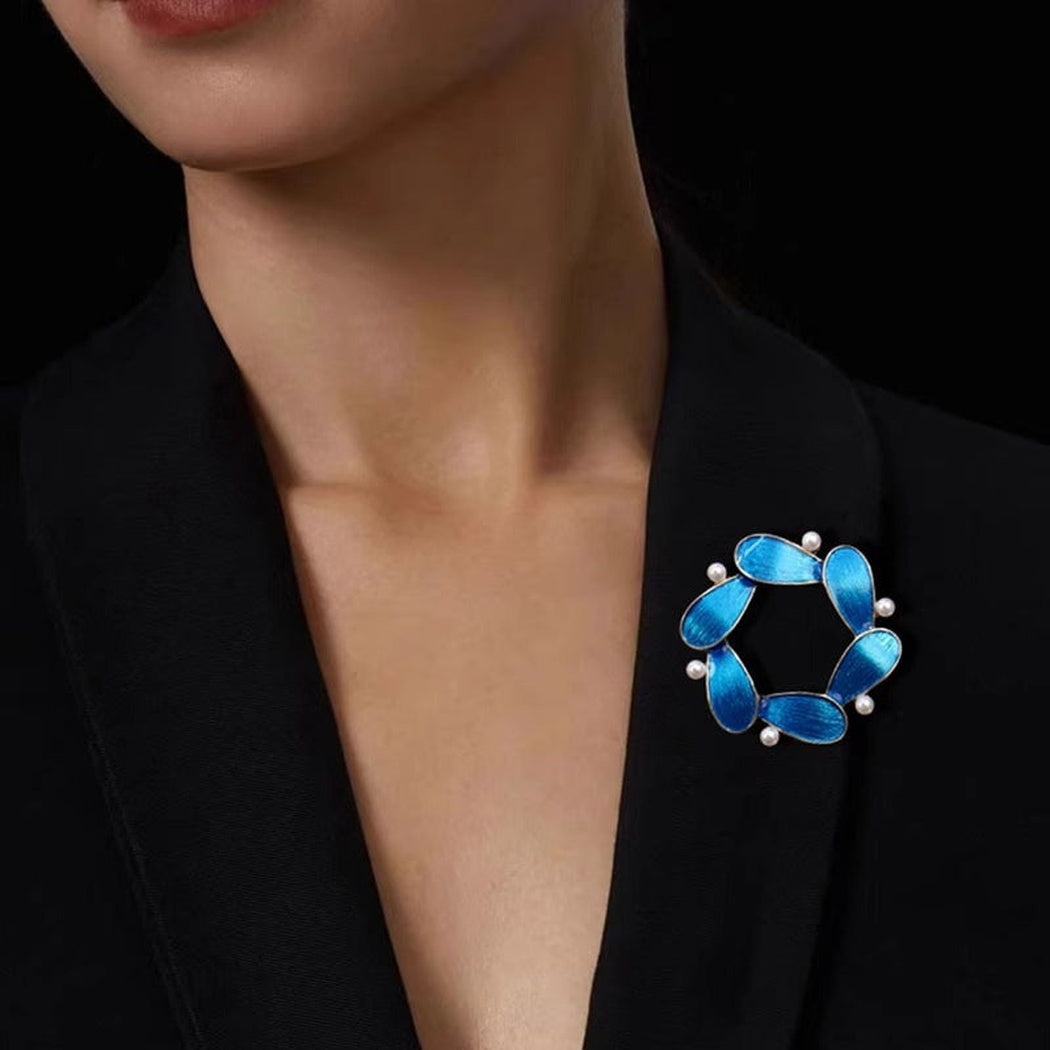 Brovia - Blue Feather Wreath Brooch - view 3