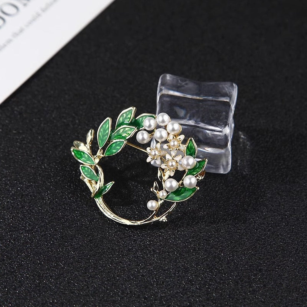 Brovia - Green Gardenia Wreath Brooch - view 3